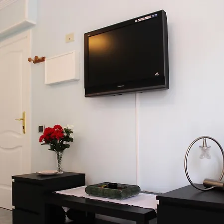 ★benz Home★ 20mts From Beach Apartment