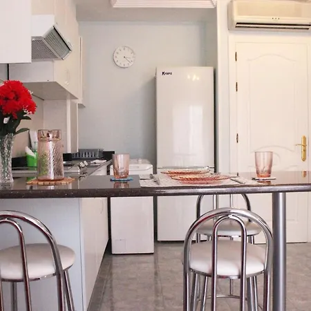 ★benz Home★ 20mts From Beach Apartment