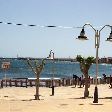 ★benz Home★ 20mts From Beach Apartment Arinaga