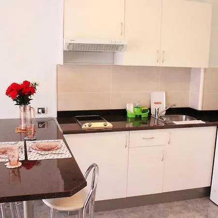 Apartamento ★benz Home★ 20mts From Beach Arinaga